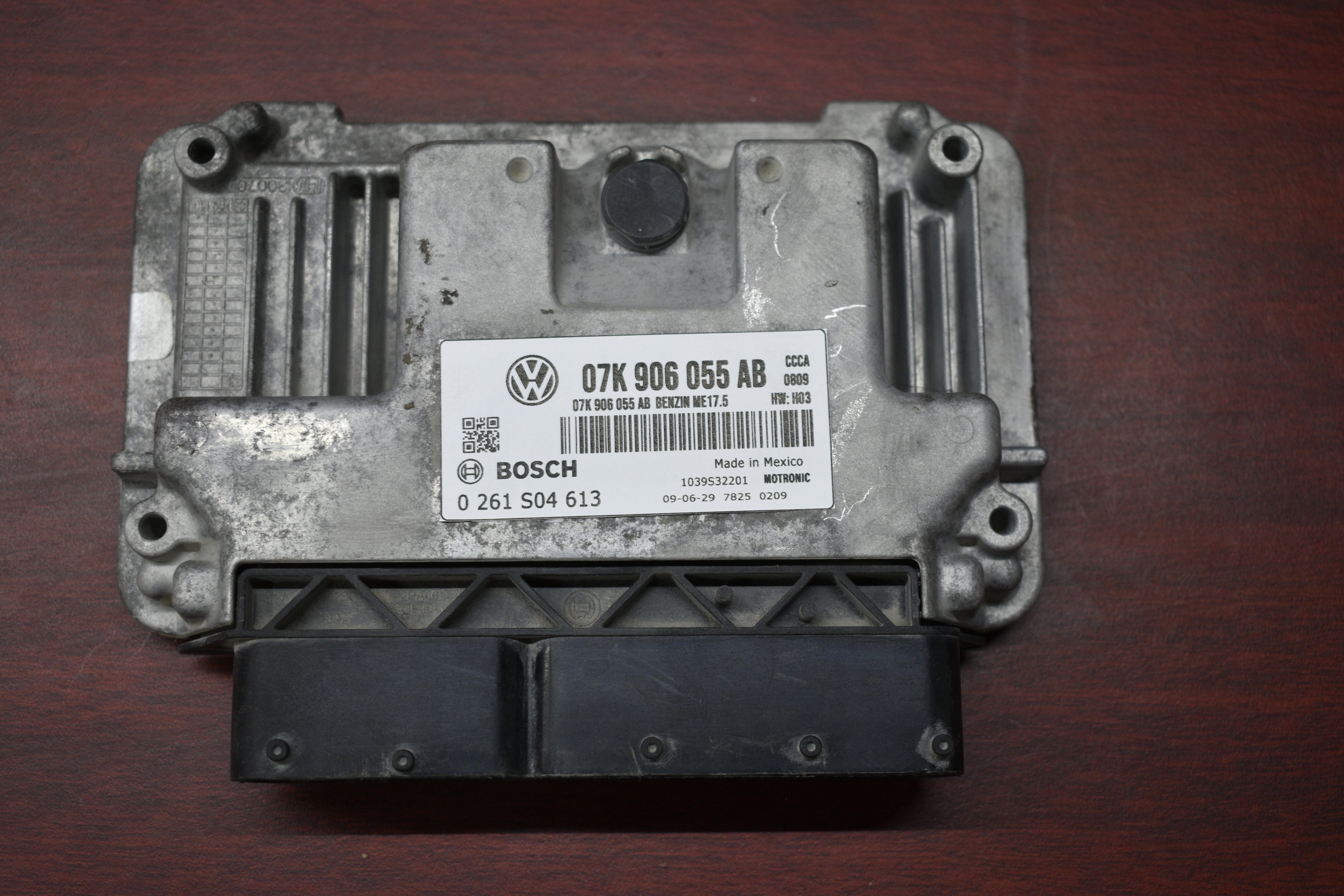 COMPUTADORA DE MOTOR VW 07K906055AB ME17.5