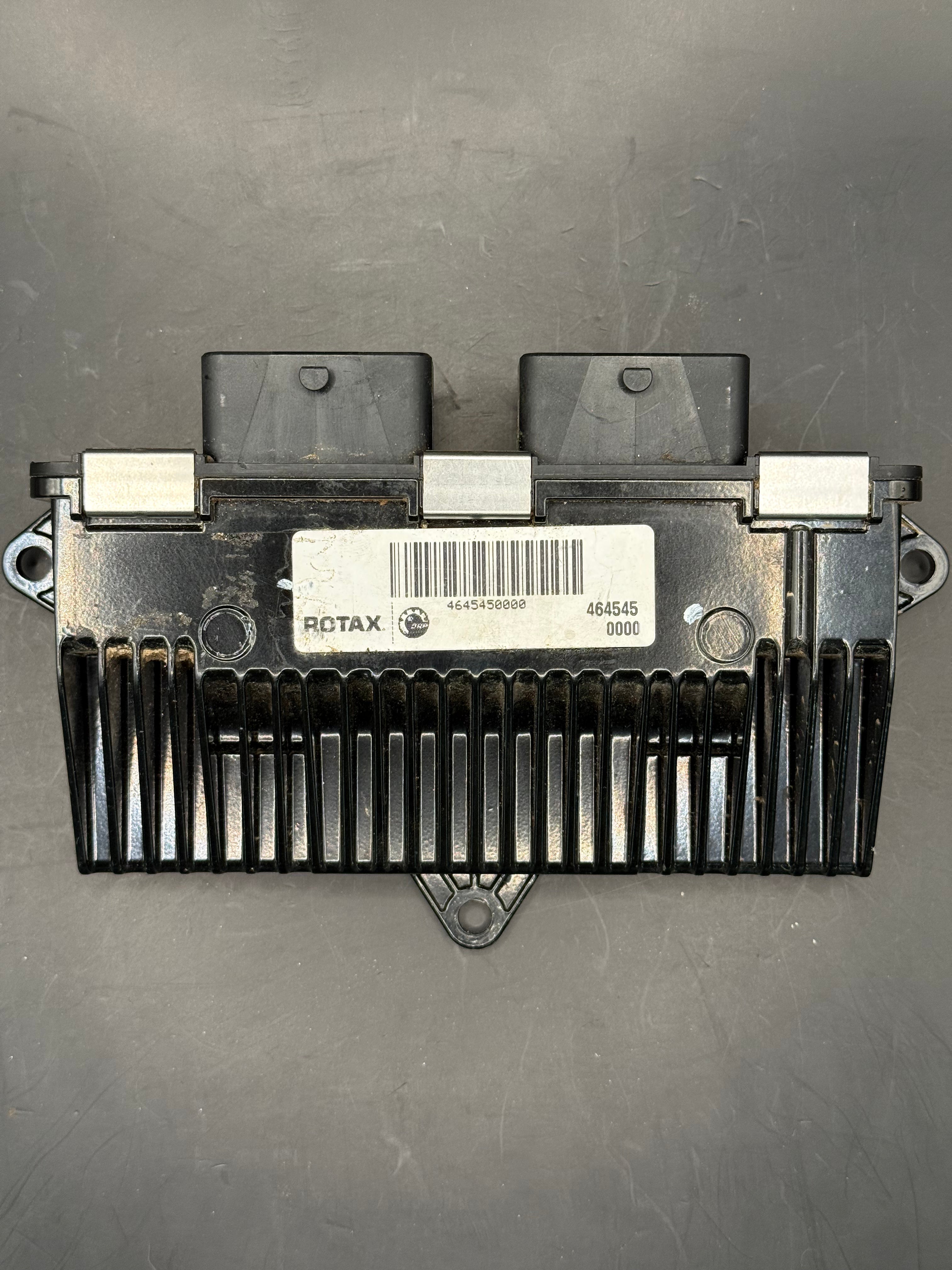 COMPUTADORA DE MOTOR CAN AM OUTLANDER 1000R 666064 ME17.8.5