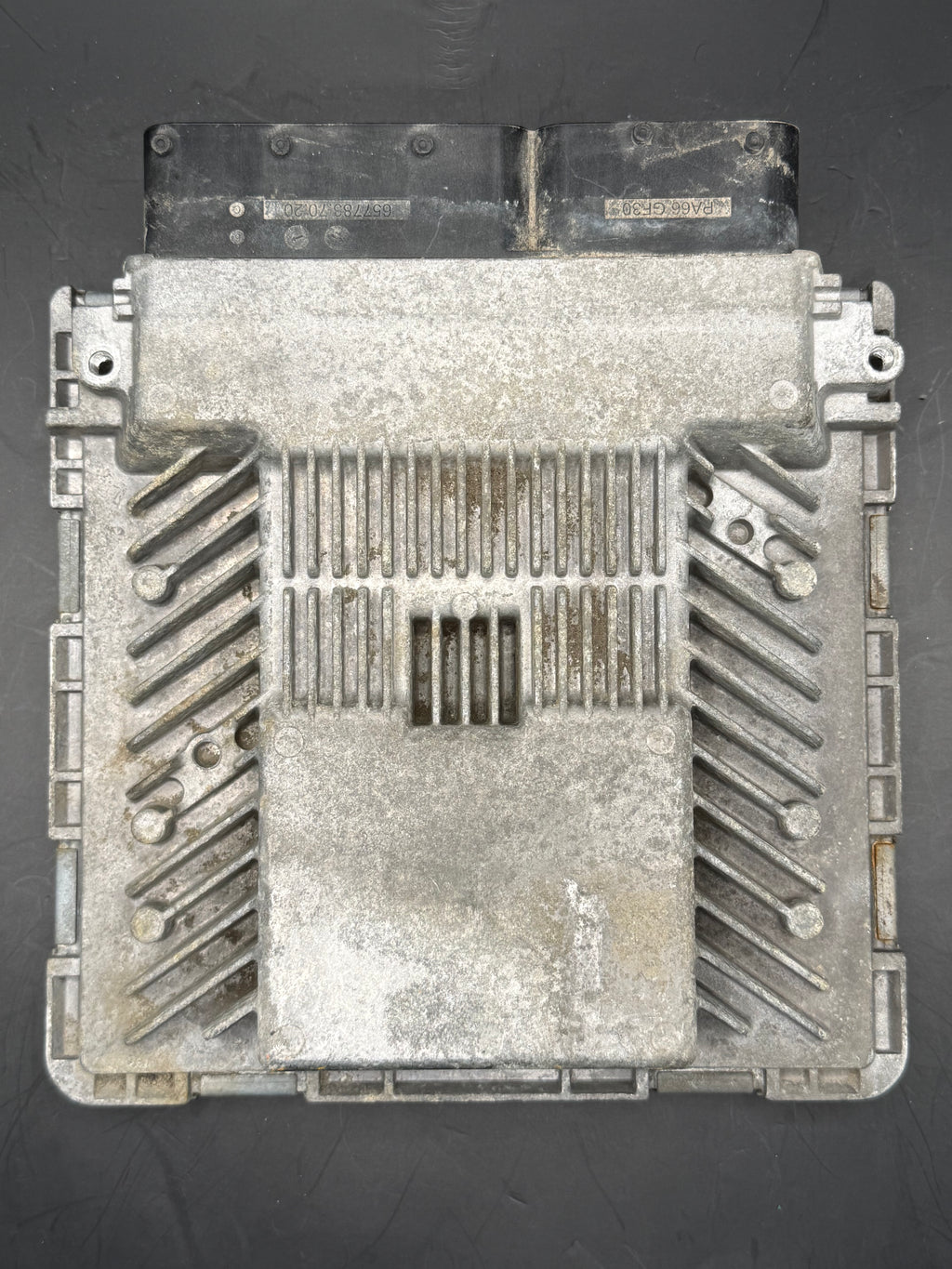 COMPUTADORA DE MOTOR AUDI Q7 2012 4L0910551F