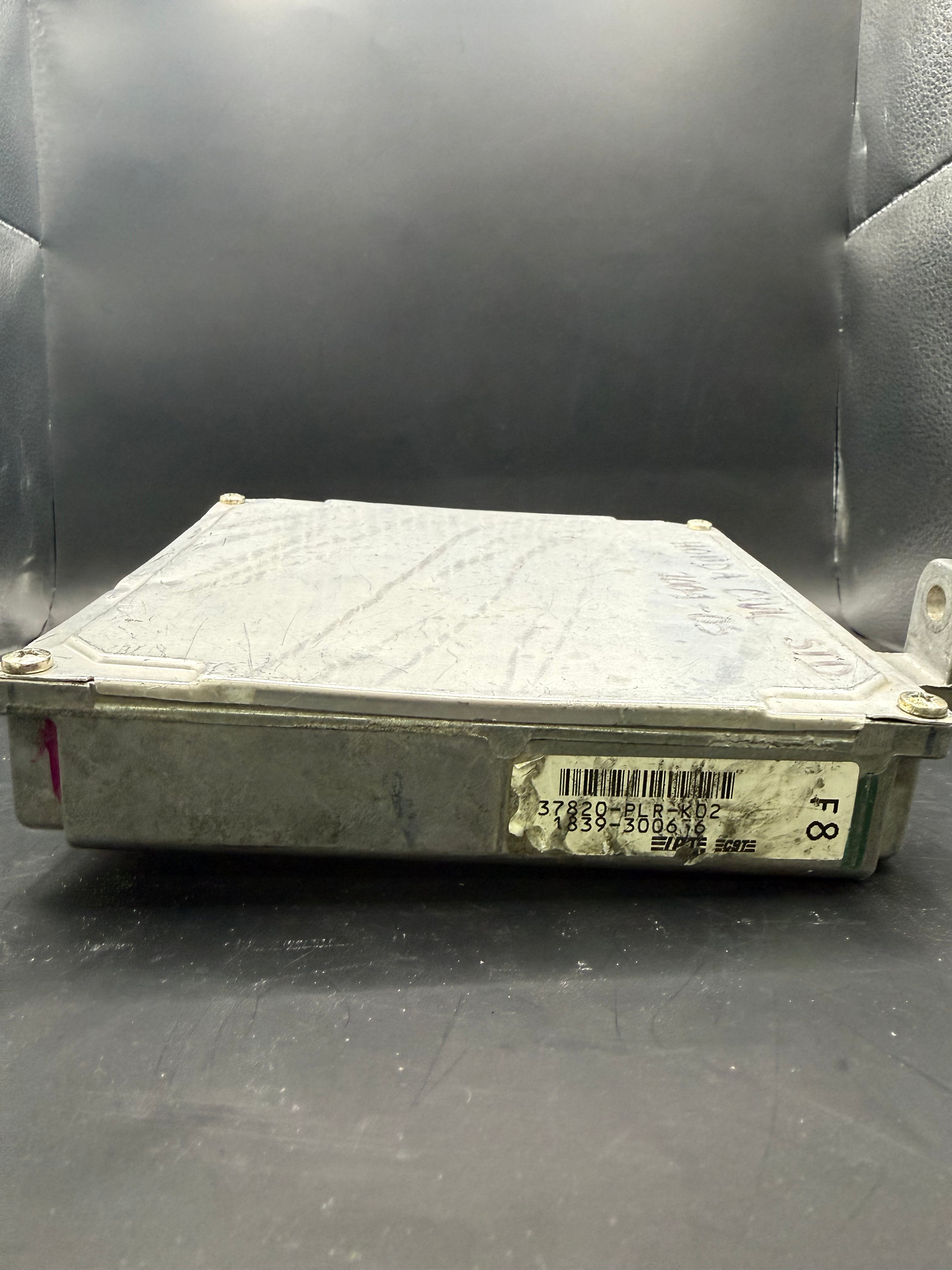 COMPUTADORA DE MOTOR HONDA CIVIC1.7 STD 37820-PLR-K02