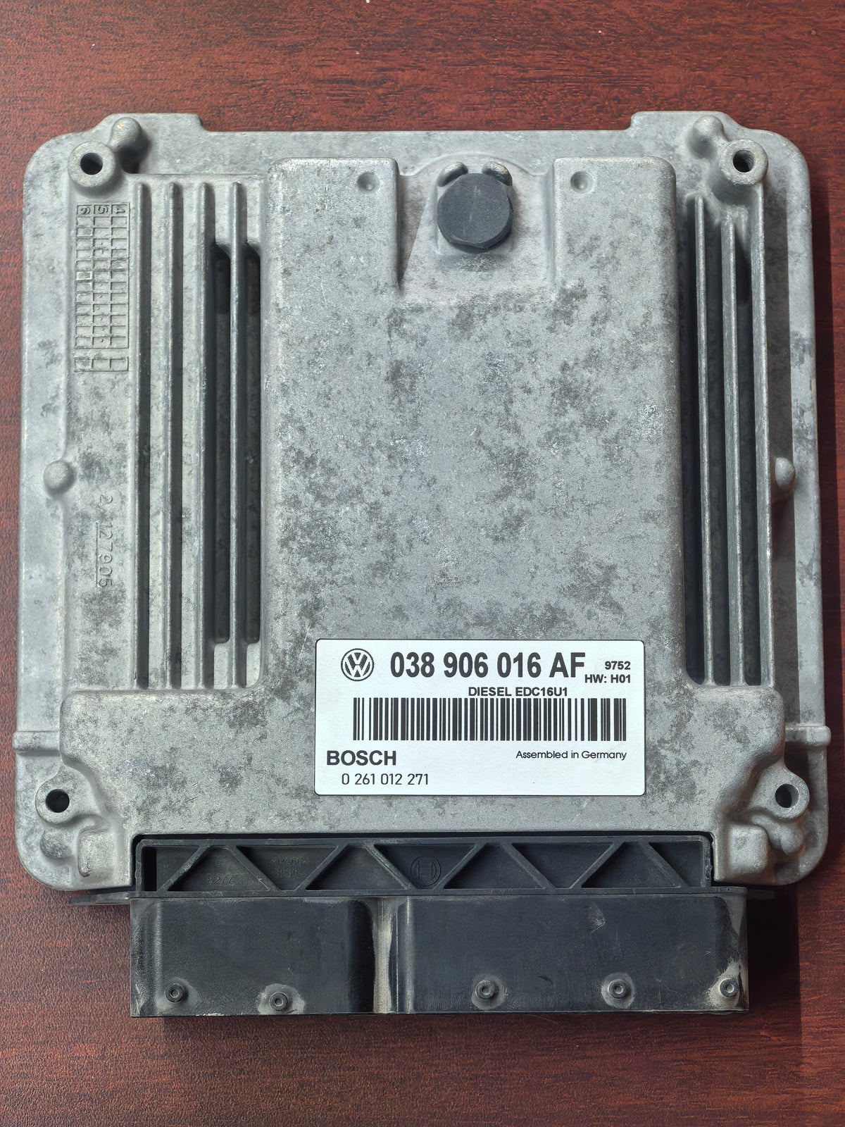 COMPUTADORA DE MOTOR VW EUROVAN 1.9 TDI 038906016AF